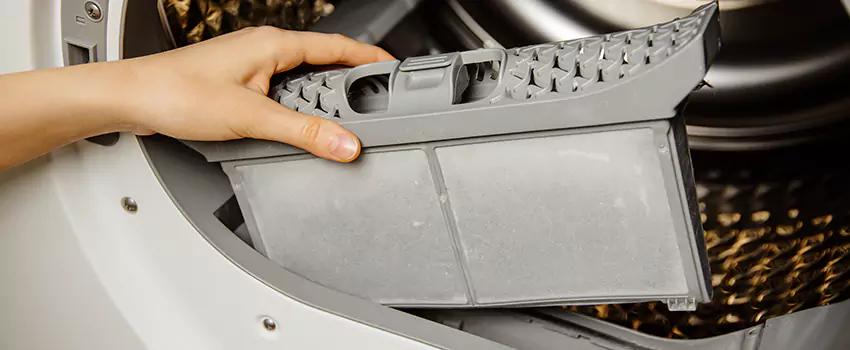 Signs Of A Clogged Dryer Lint Trap in Pascagoula, Mississippi